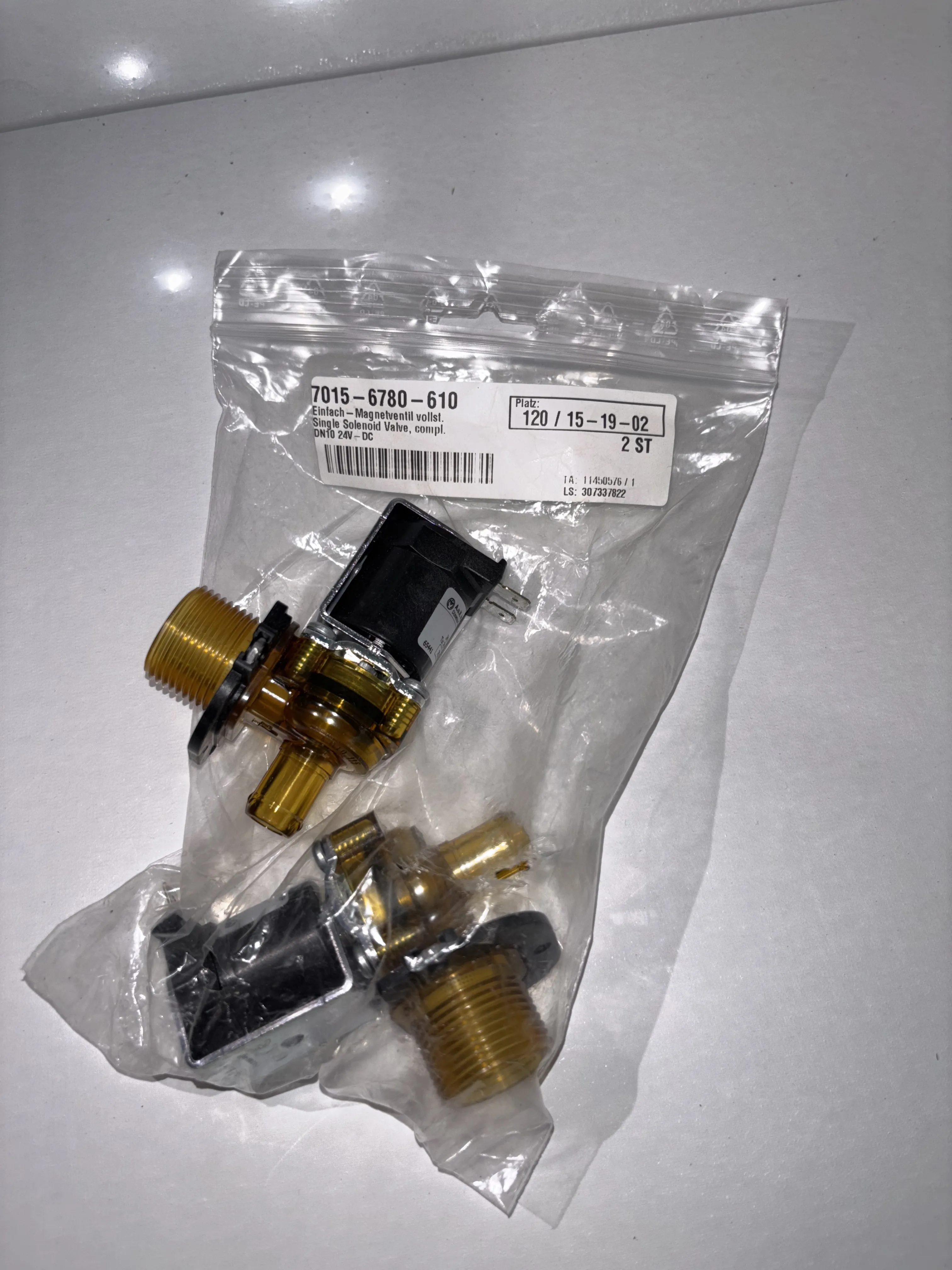 7015-6780-610 Простой магнитный клапан в комплекте