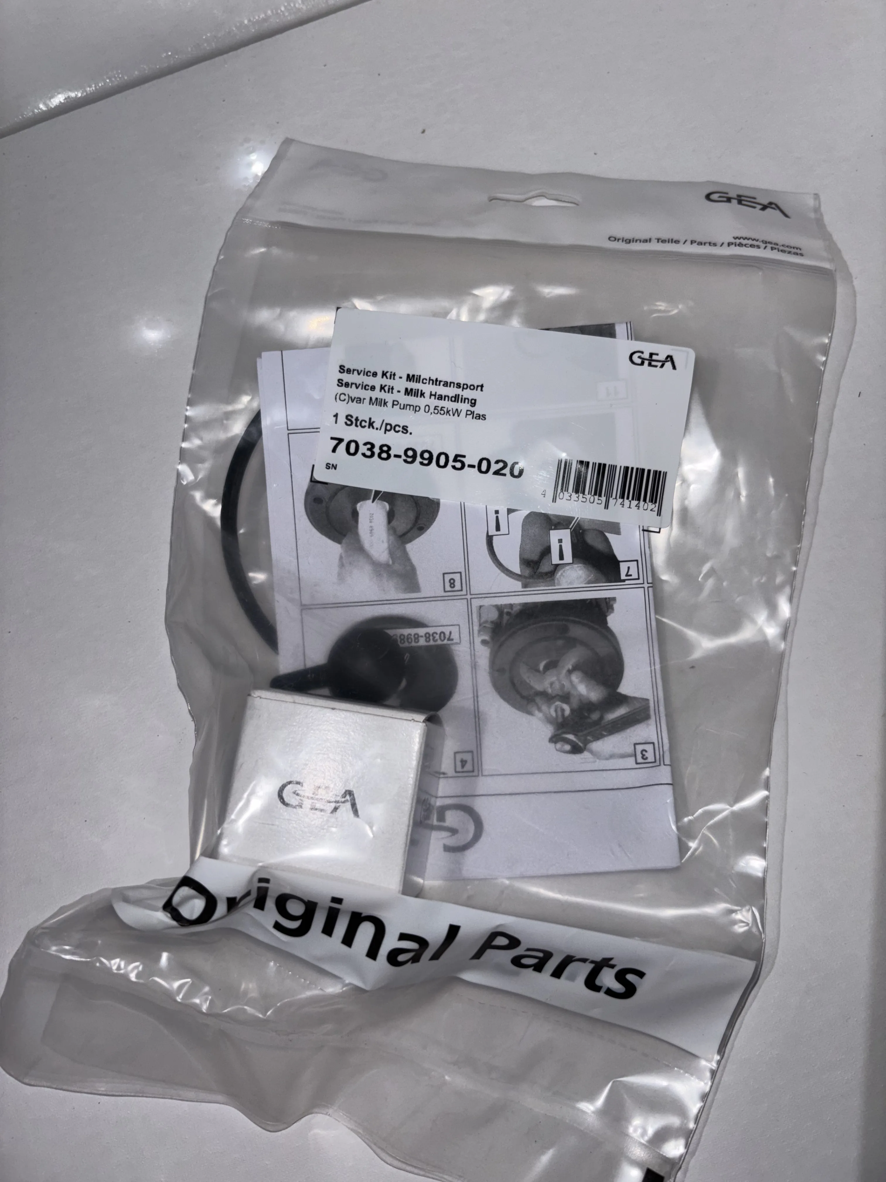 7038-9905-020 Комплект для - Транспортировка молока (C)var Milk Pump 0,55kW Plas